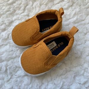 OLD NAVY | Slip-on shoes (3-6m)
